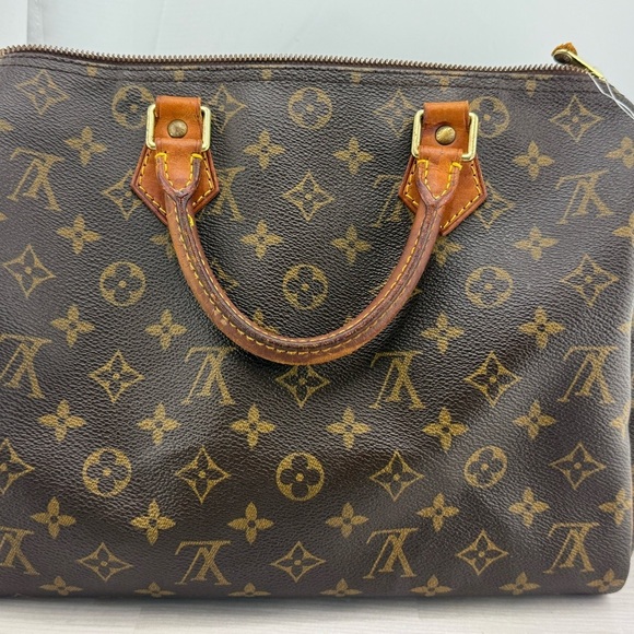Louis Vuitton Speedy 30 Satchel with Iconic Monogram - Picture 3 of 13
